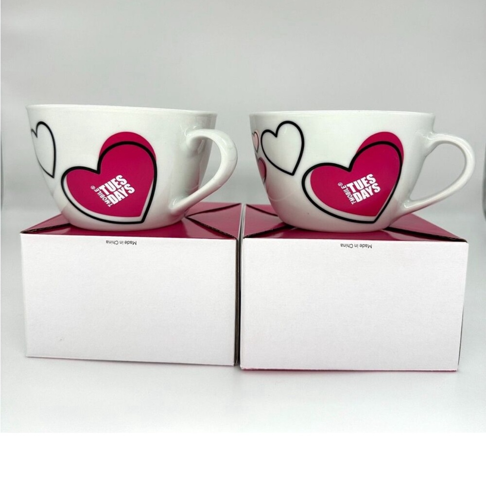 2 t-mobile tuesday heart love mugs